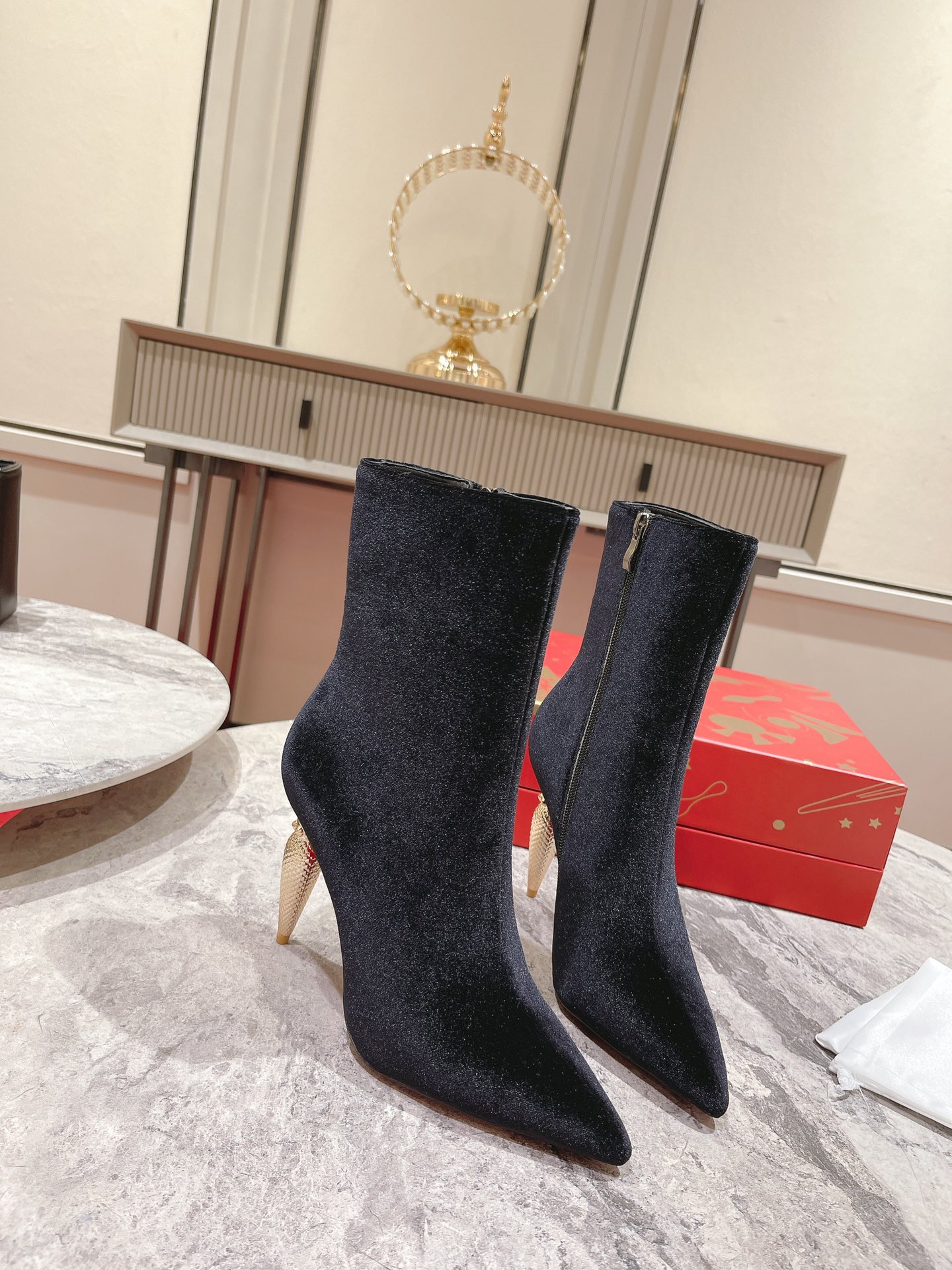 CL Queen's Sceptre Boots