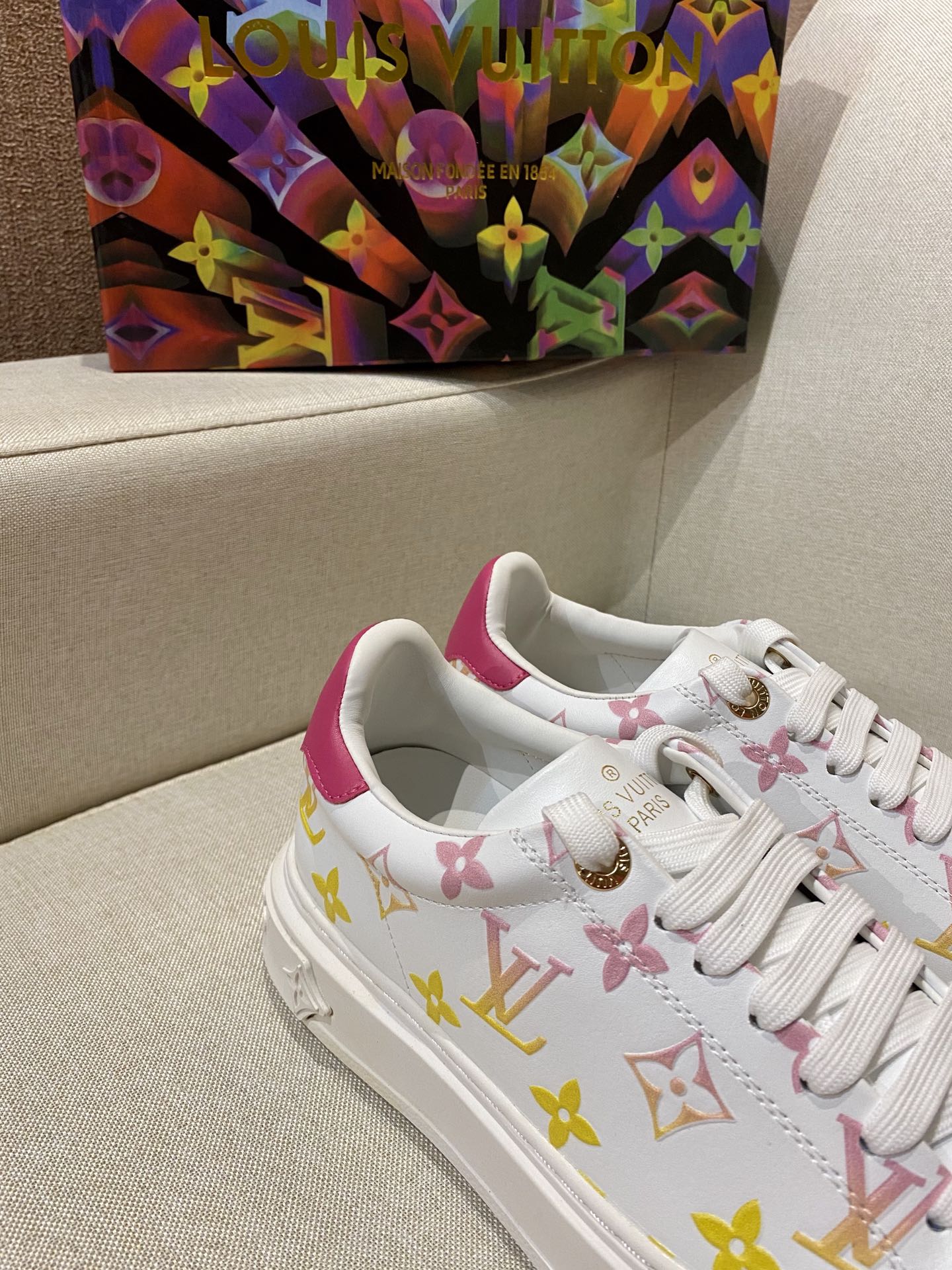 L designWomen Lace Up Leather Flat Sneakers