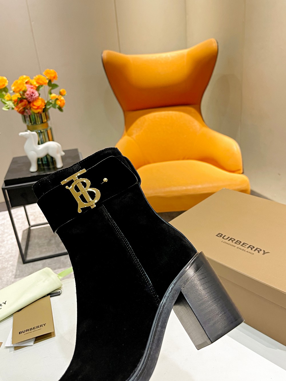 Burberry Women's Chunky Heel Short Boots 35-41