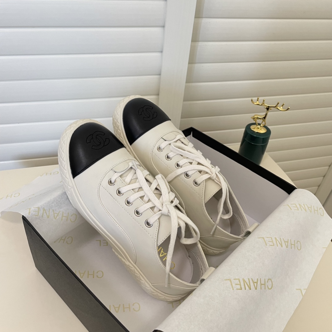 C design  Women Lace Up Flat Sneakers