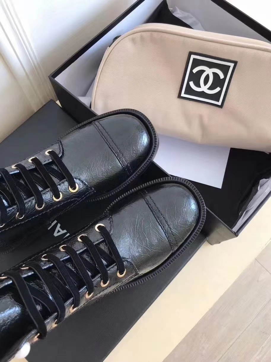 C design 's new Pearl Martin Boots