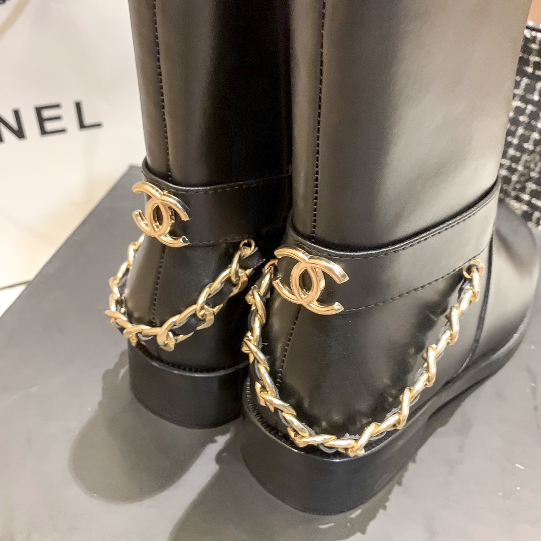 C design  new chain boots