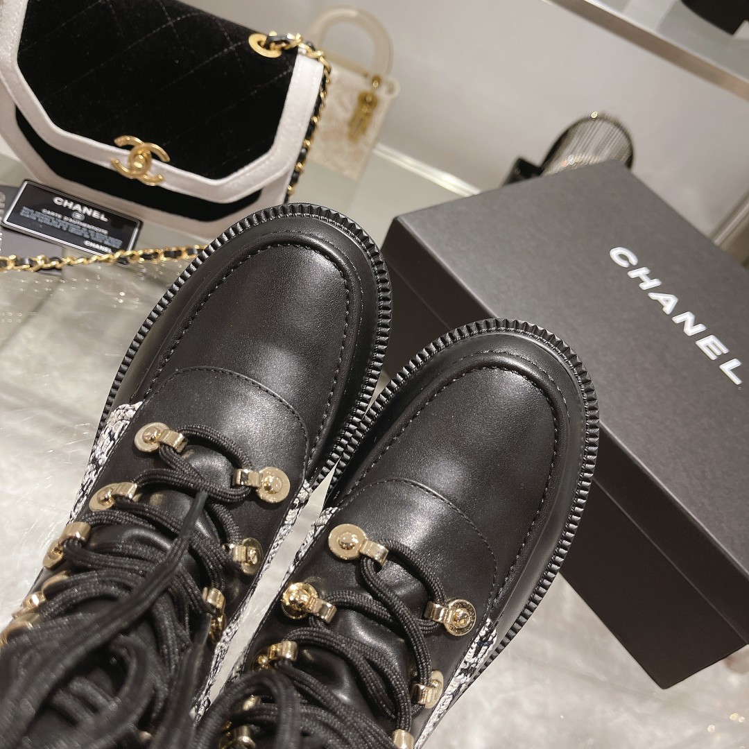 C design  launches new fall and winter new Martin boots