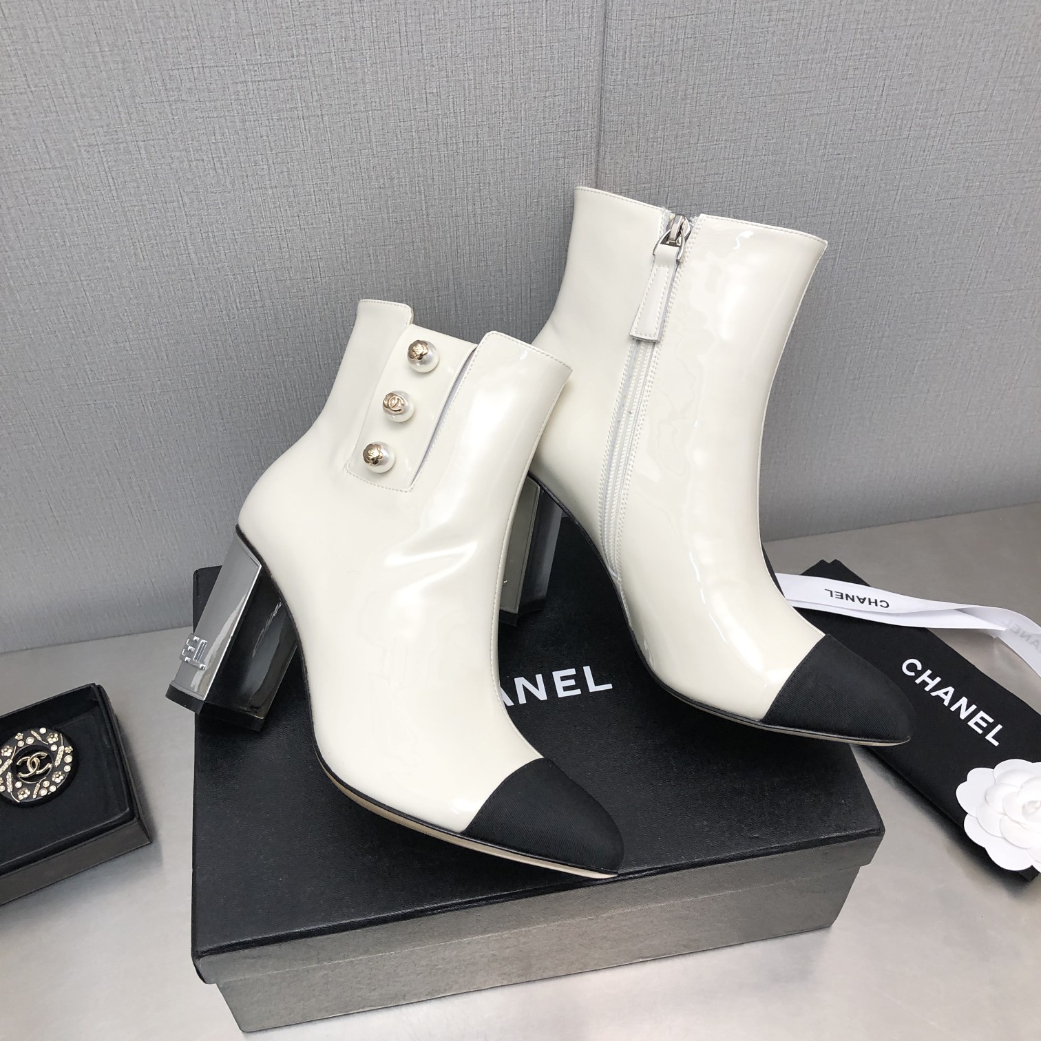 New C design  ankle boots