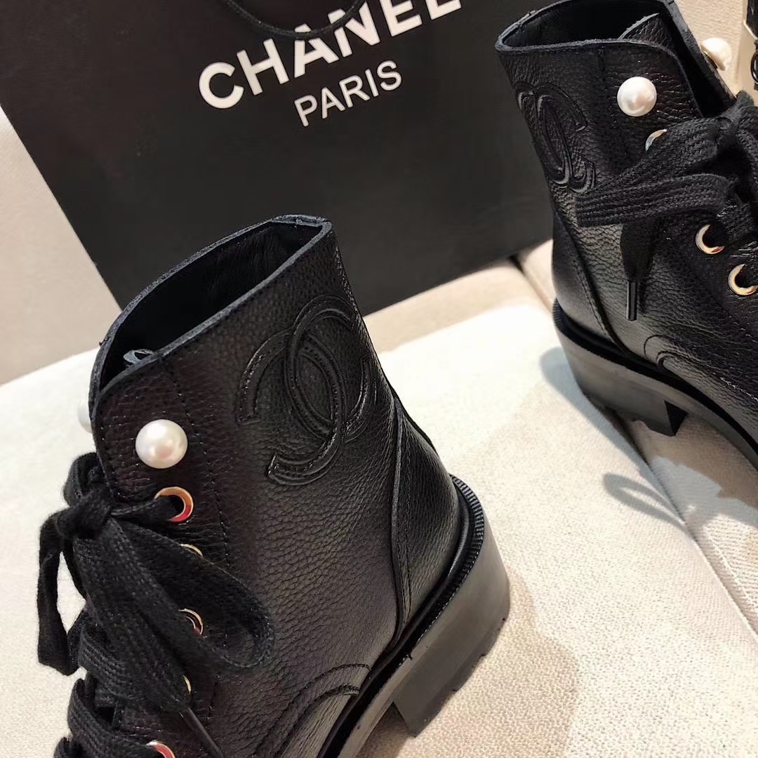 C design 's new Pearl Martin Boots