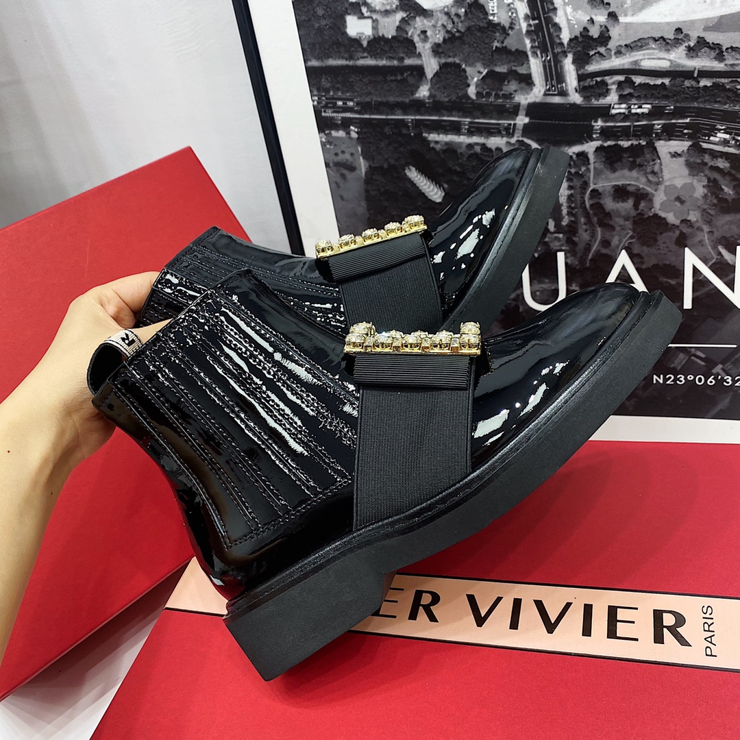 Roger Vivier leather buckle short ankle boots