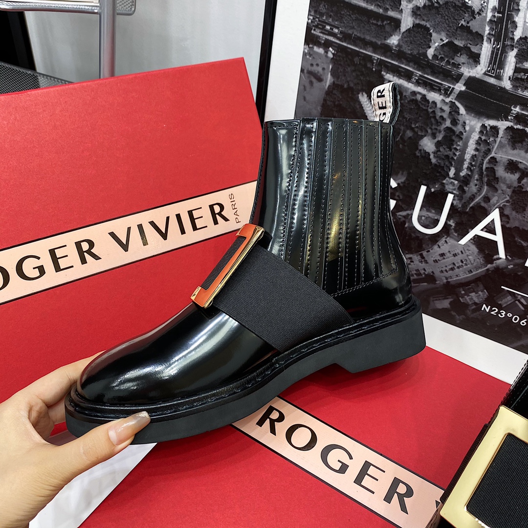 Roger Vivier leather buckle short ankle boots