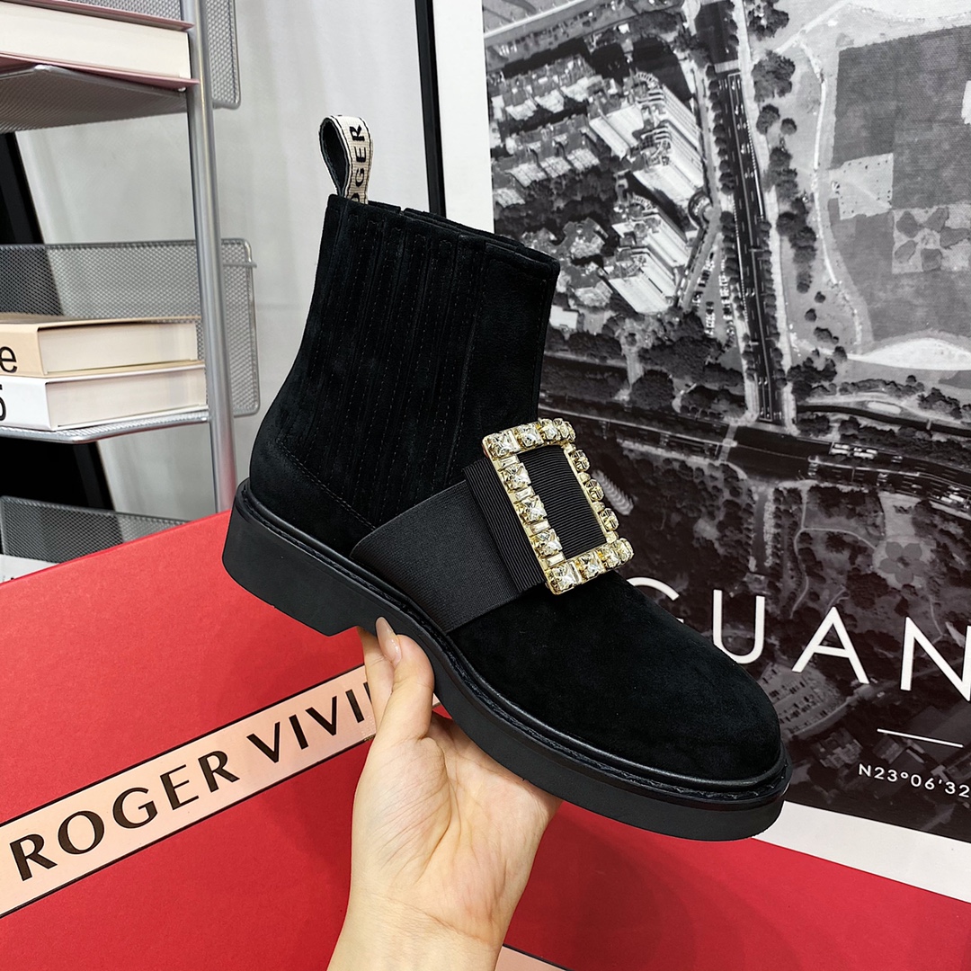 Roger Vivier leather buckle short ankle boots