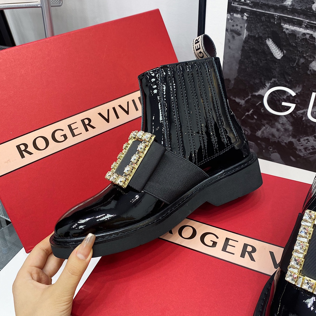 Roger Vivier leather buckle short ankle boots