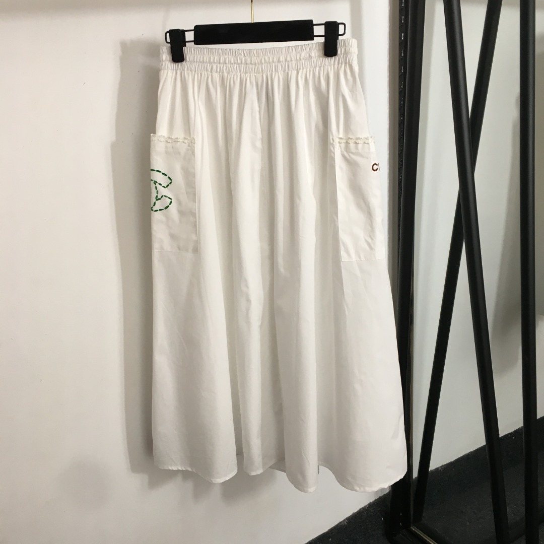 C Design New Suit (Floral Vest Top + Side Pocket Casual Skirt)