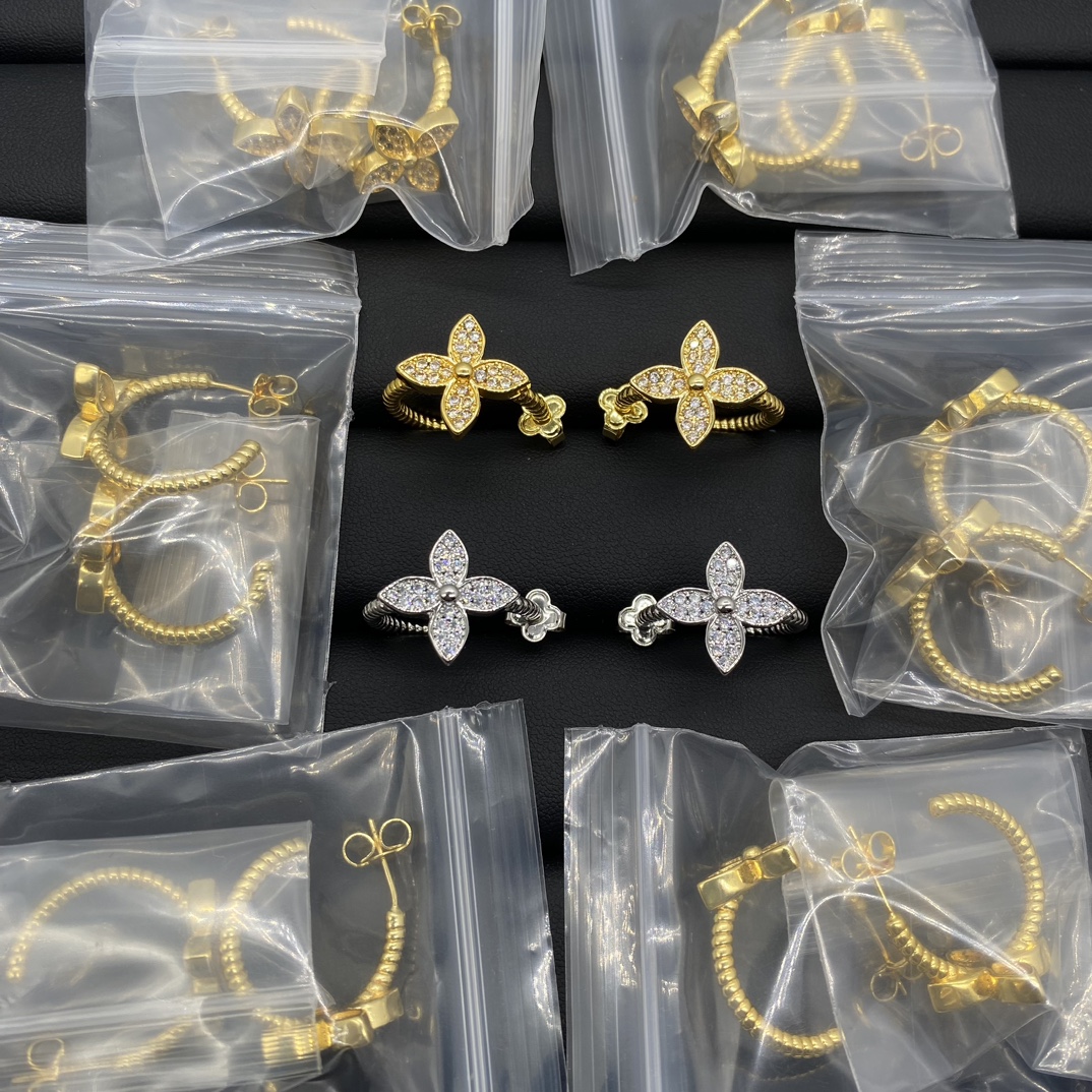 L design trendy earrings