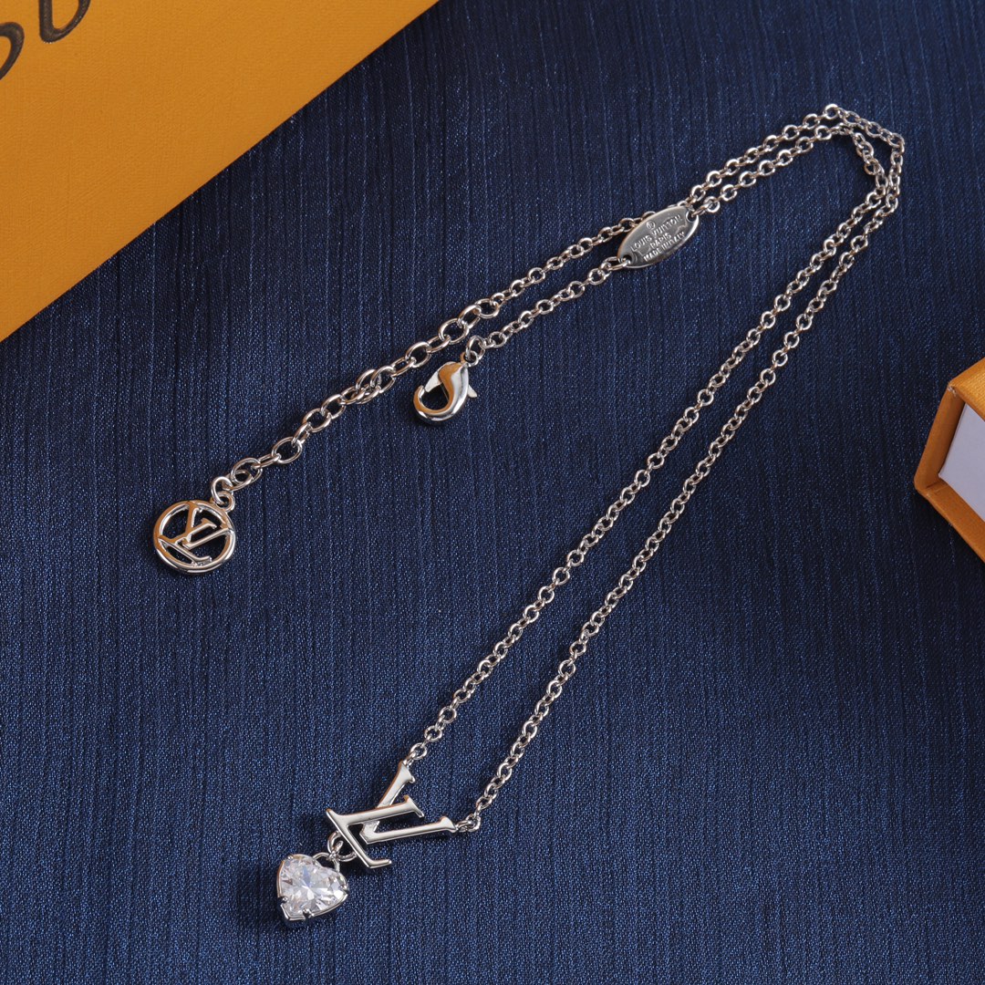 L design classic versatile necklace