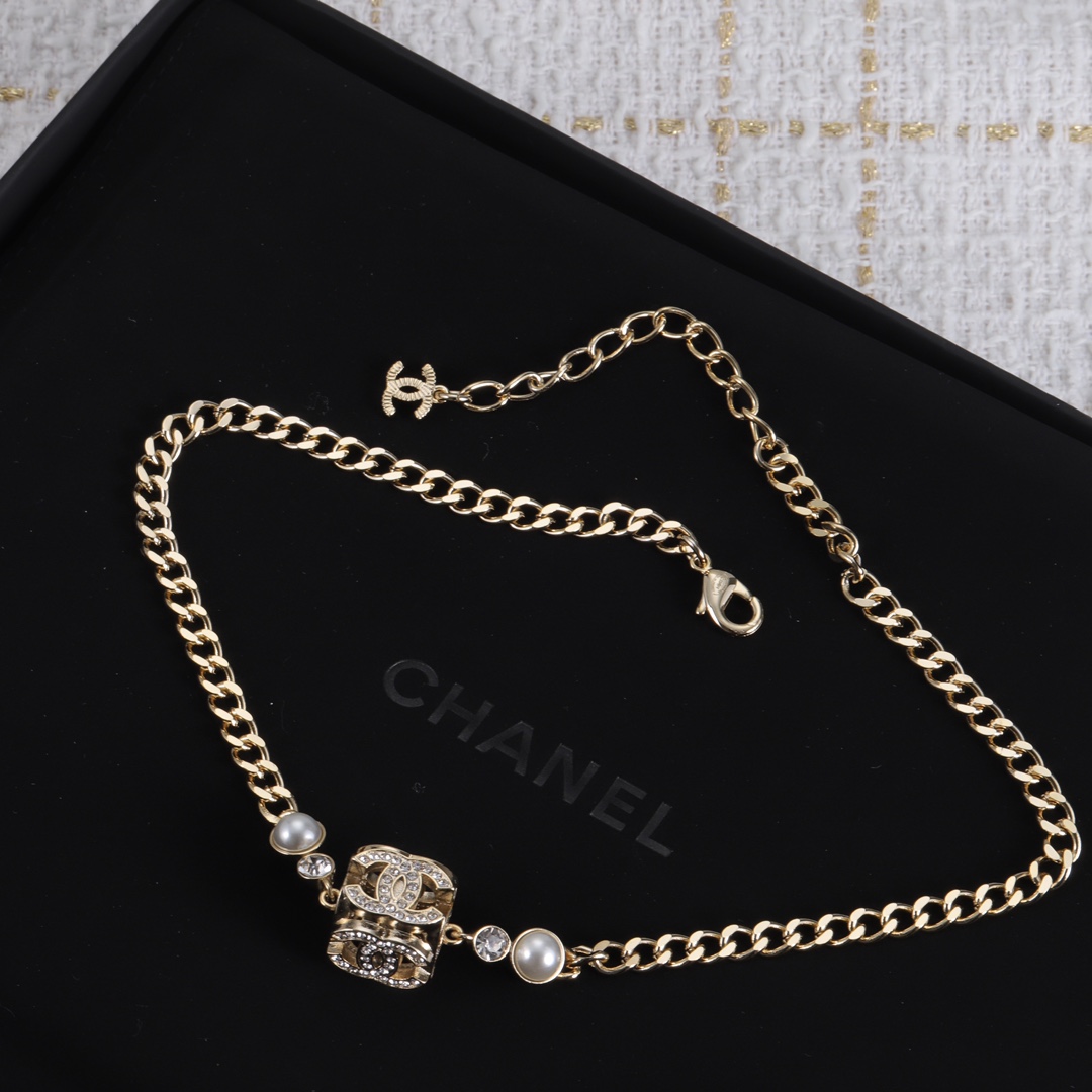 C design classic versatile suit