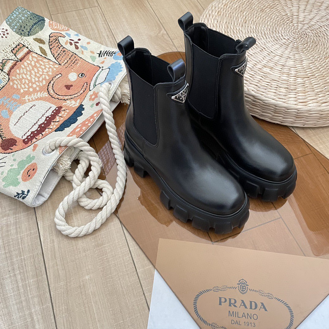 P Thick-soled Chelsea ankle boots