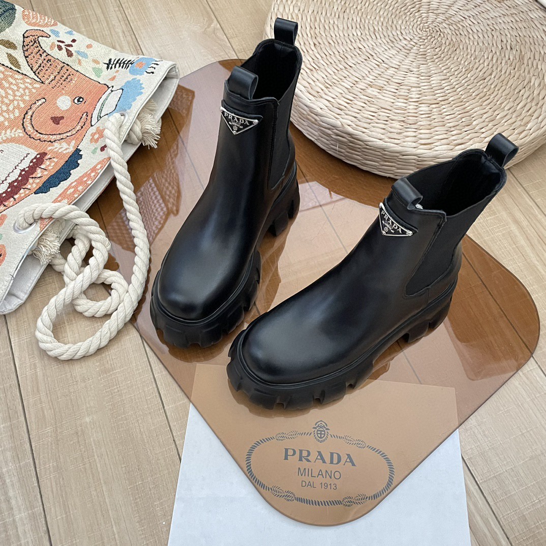 P Thick-soled Chelsea ankle boots
