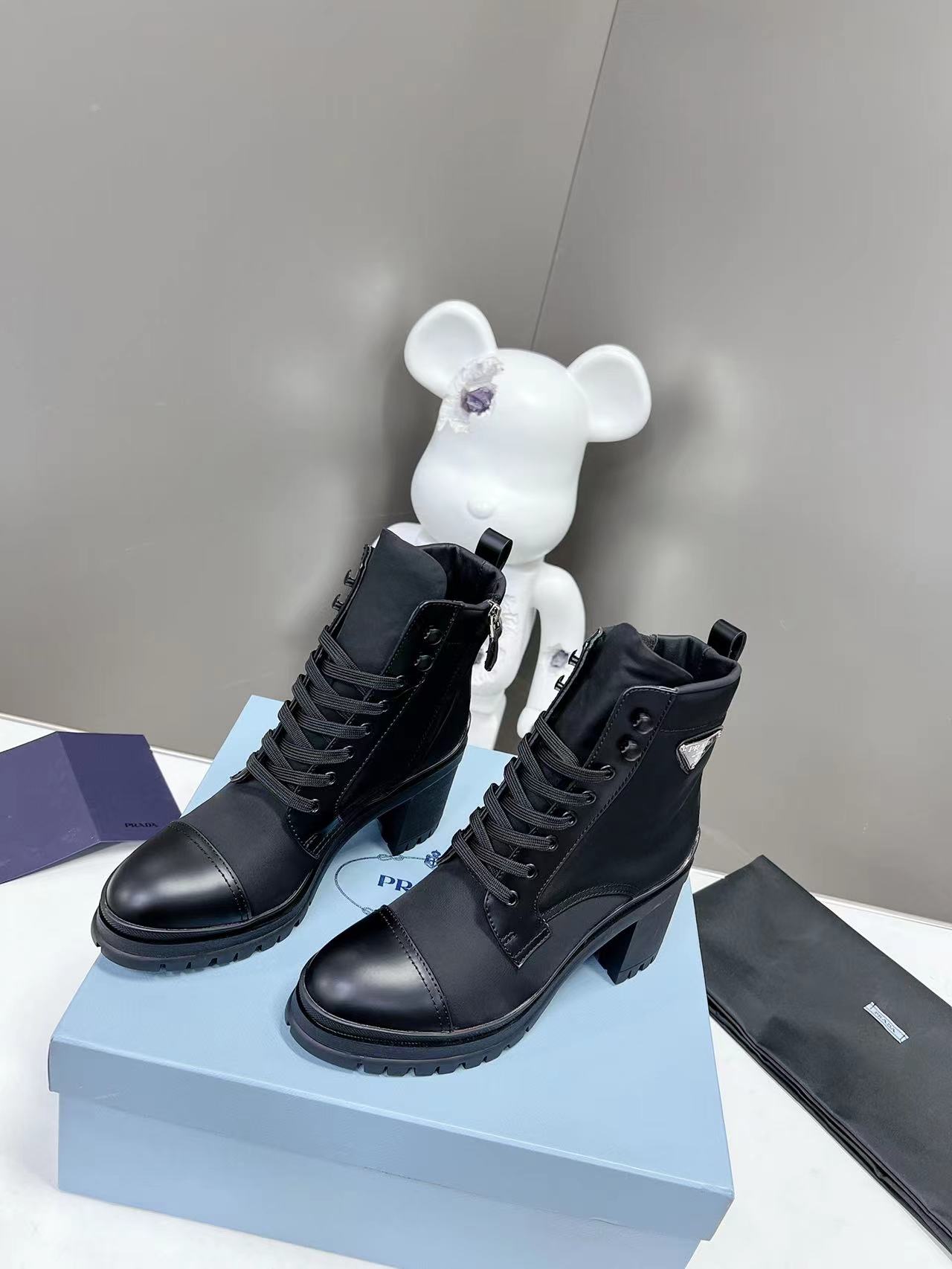 P design classic high quality boots