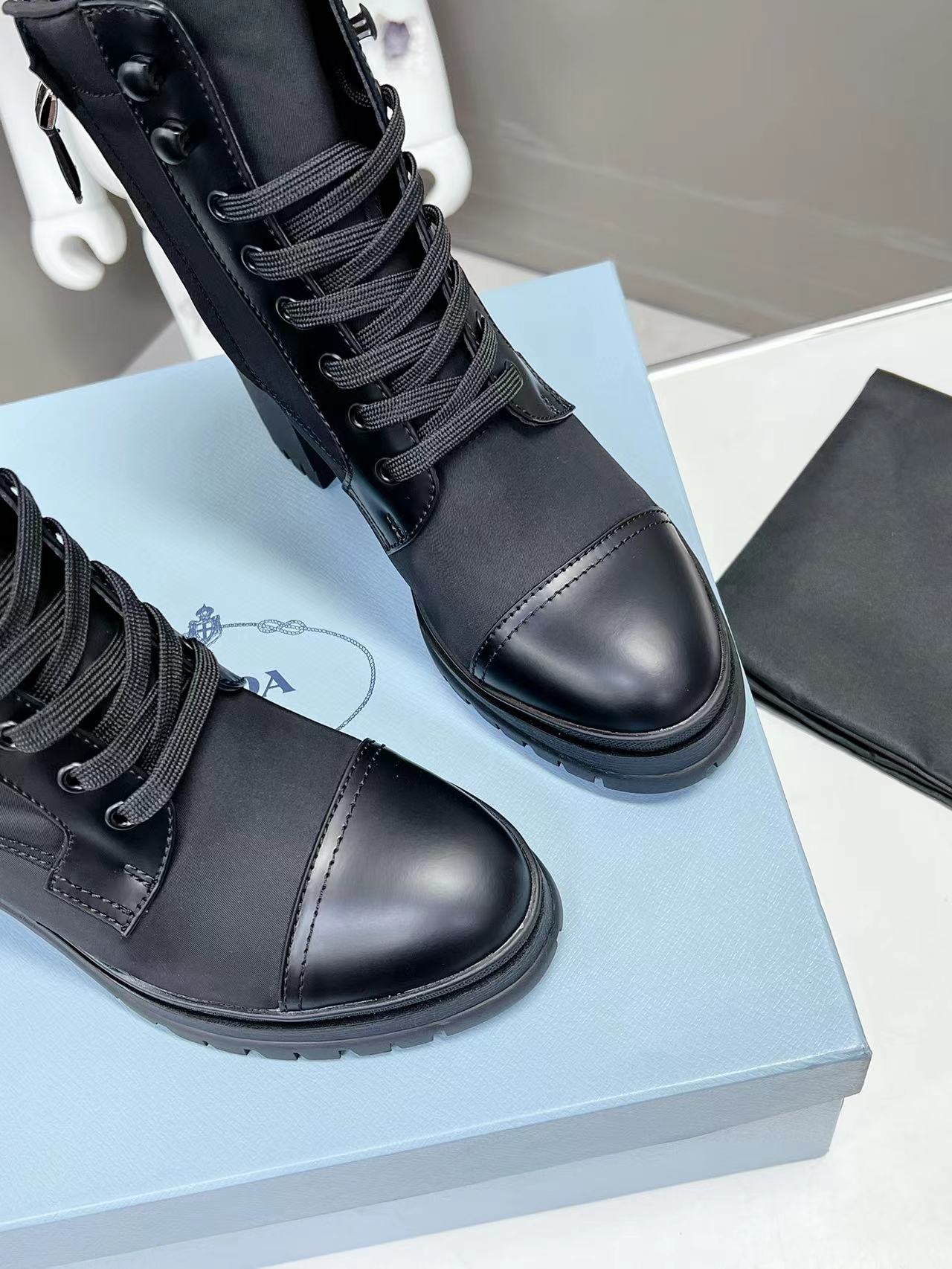 P design classic high quality boots