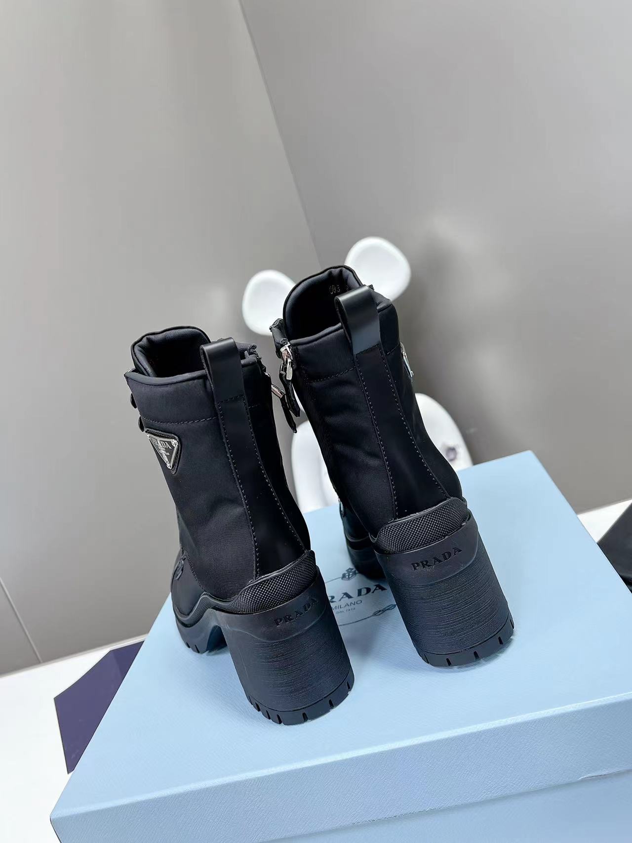 P design classic high quality boots