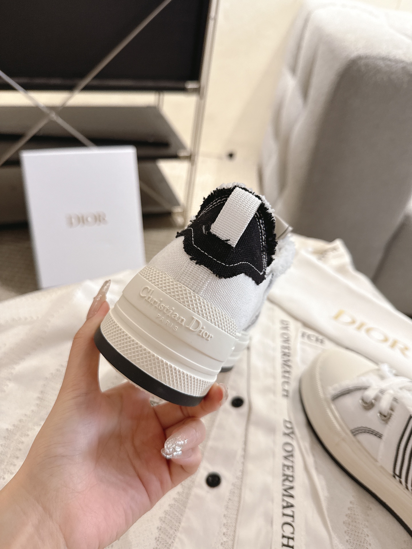 D tassel beggar thick-soled canvas sneakers