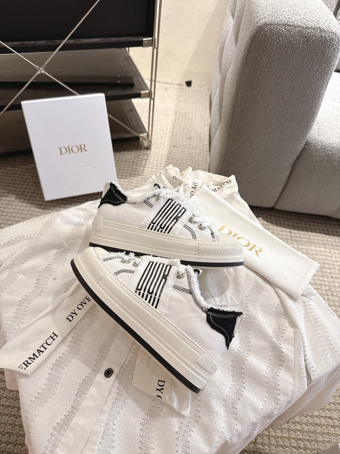 D tassel beggar thick-soled canvas sneakers