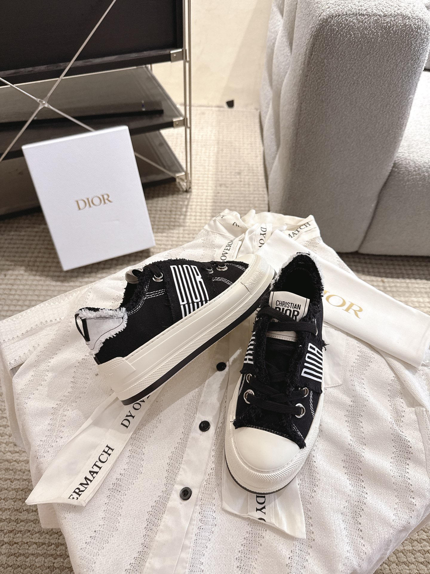 D tassel beggar thick-soled canvas sneakers