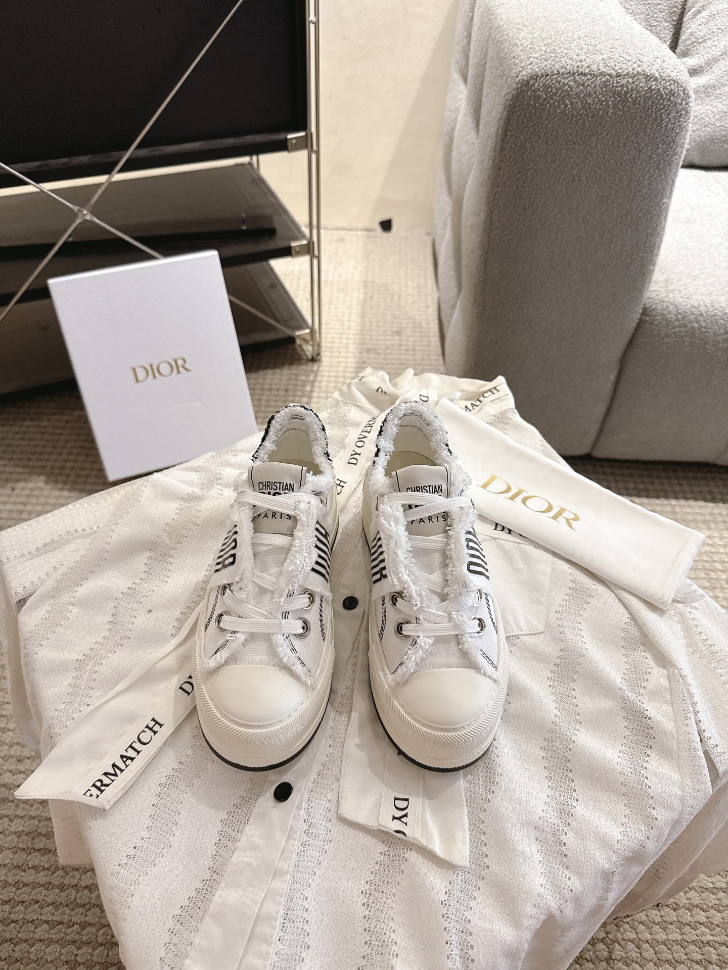 D tassel beggar thick-soled canvas sneakers