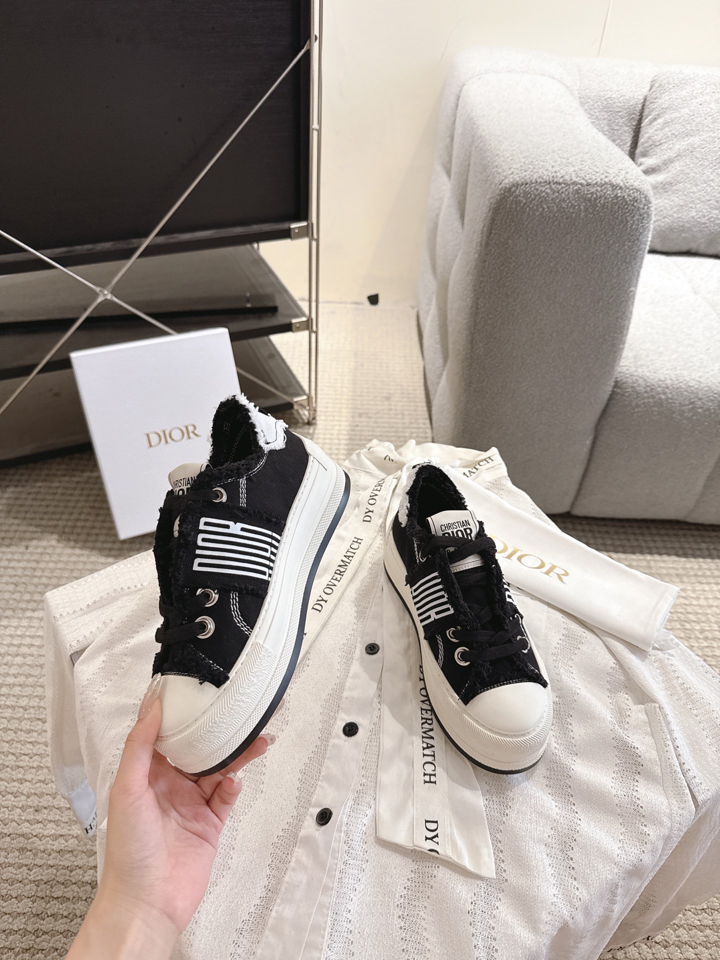 D tassel beggar thick-soled canvas sneakers