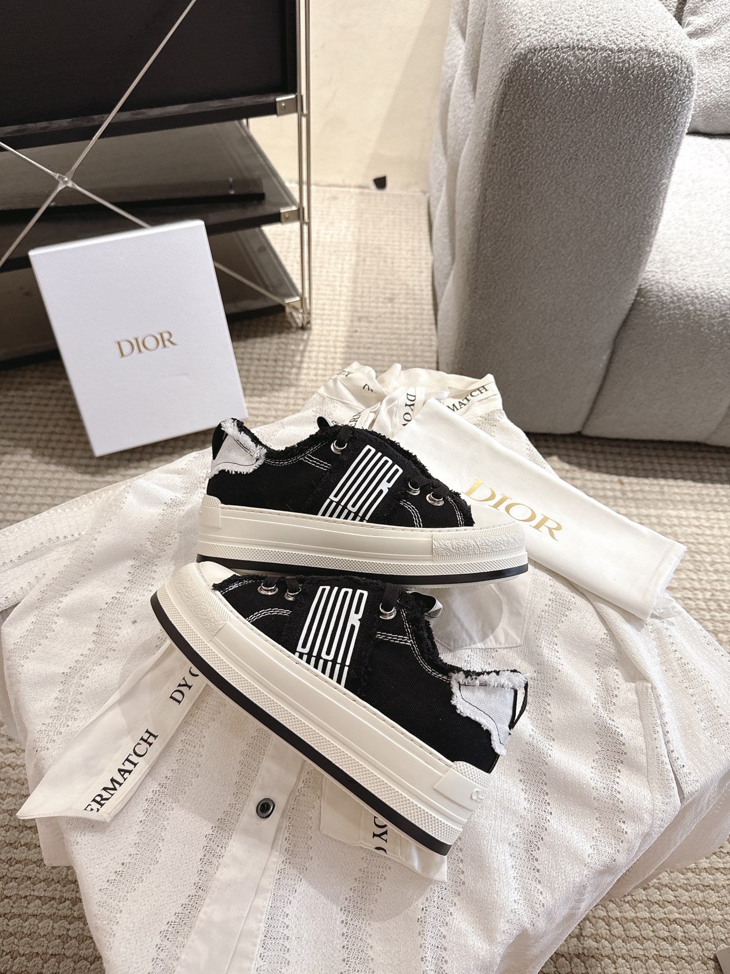 D tassel beggar thick-soled canvas sneakers