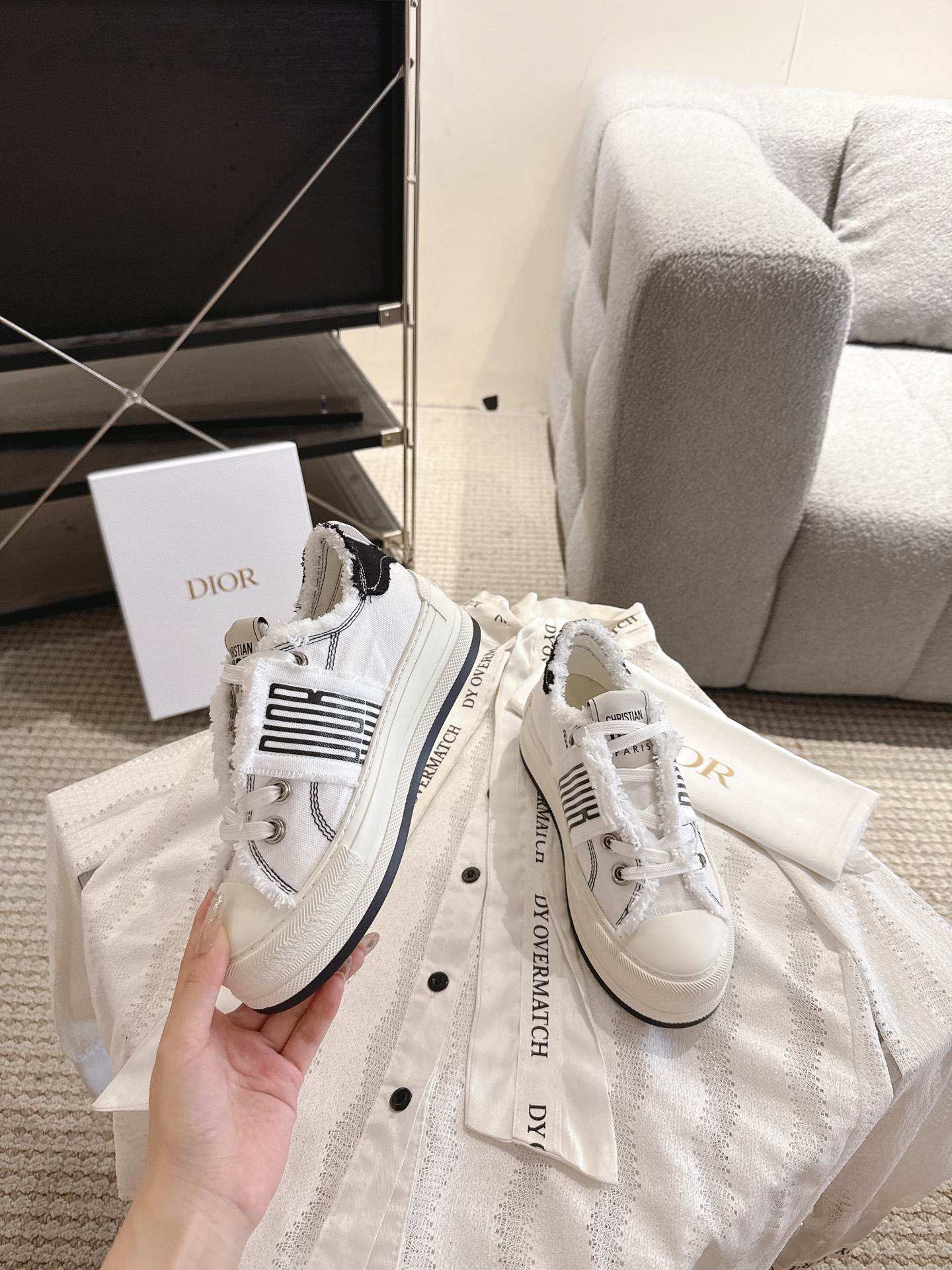 D tassel beggar thick-soled canvas sneakers