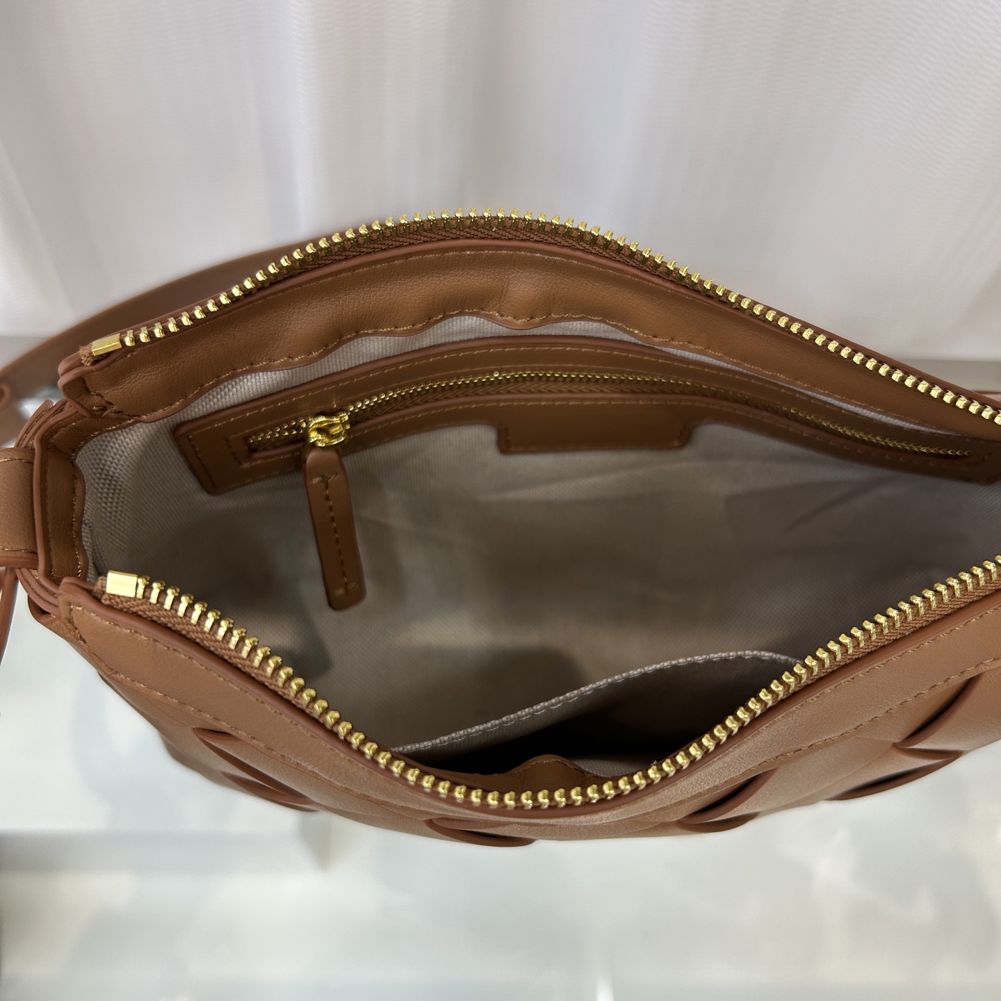 B Design New Plain Diamond Check Woven Crossbody Bag