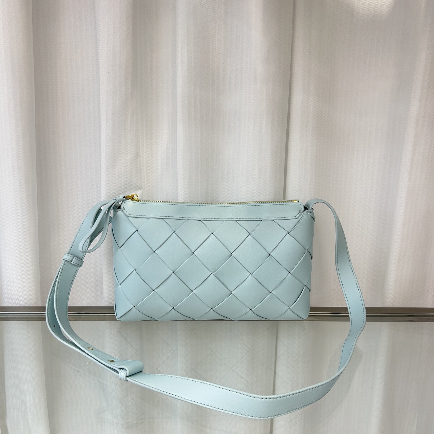 B Design New Plain Diamond Check Woven Crossbody Bag