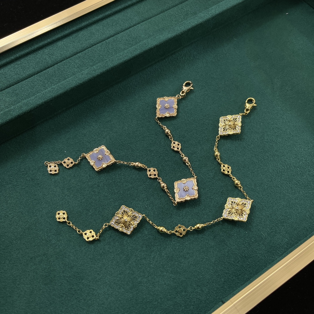 B Arrival Purple Chalcedony Three Flower Bracelet