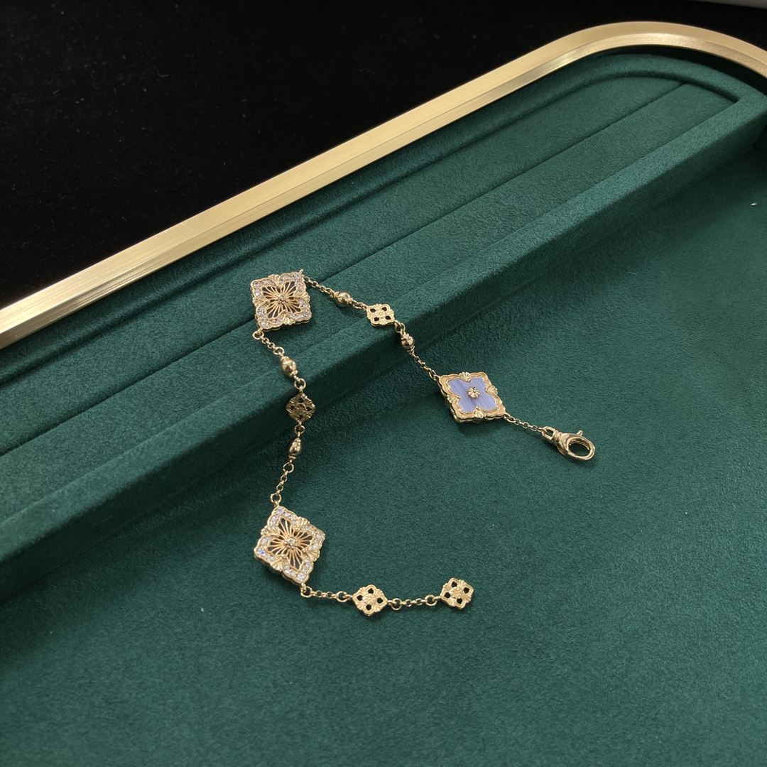 B Arrival Purple Chalcedony Three Flower Bracelet