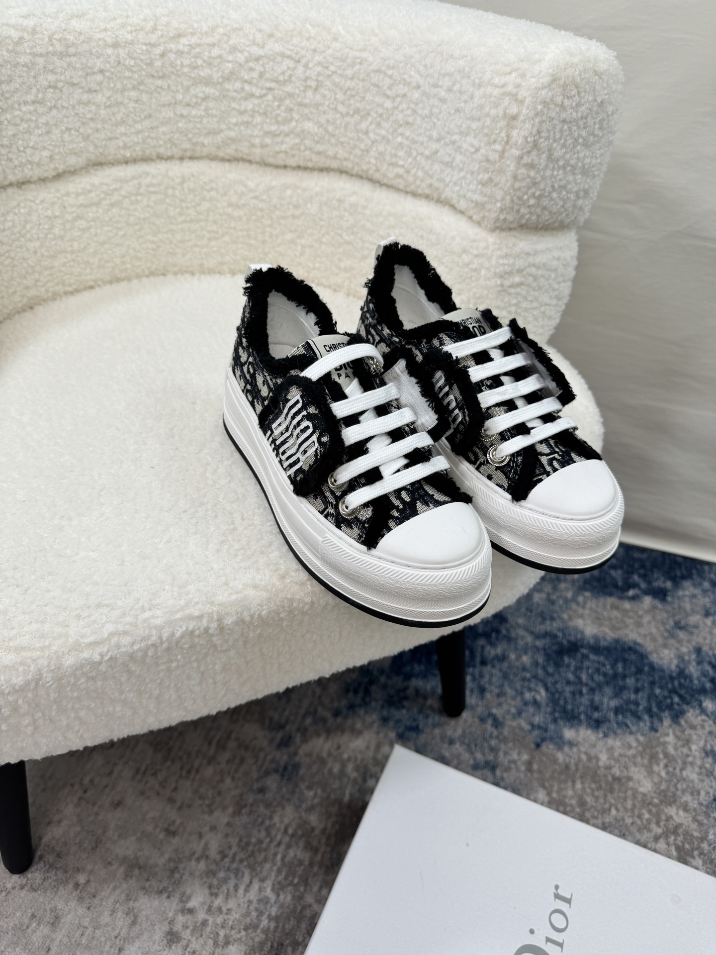 D design 2025 new tassel thick-soled sneakers