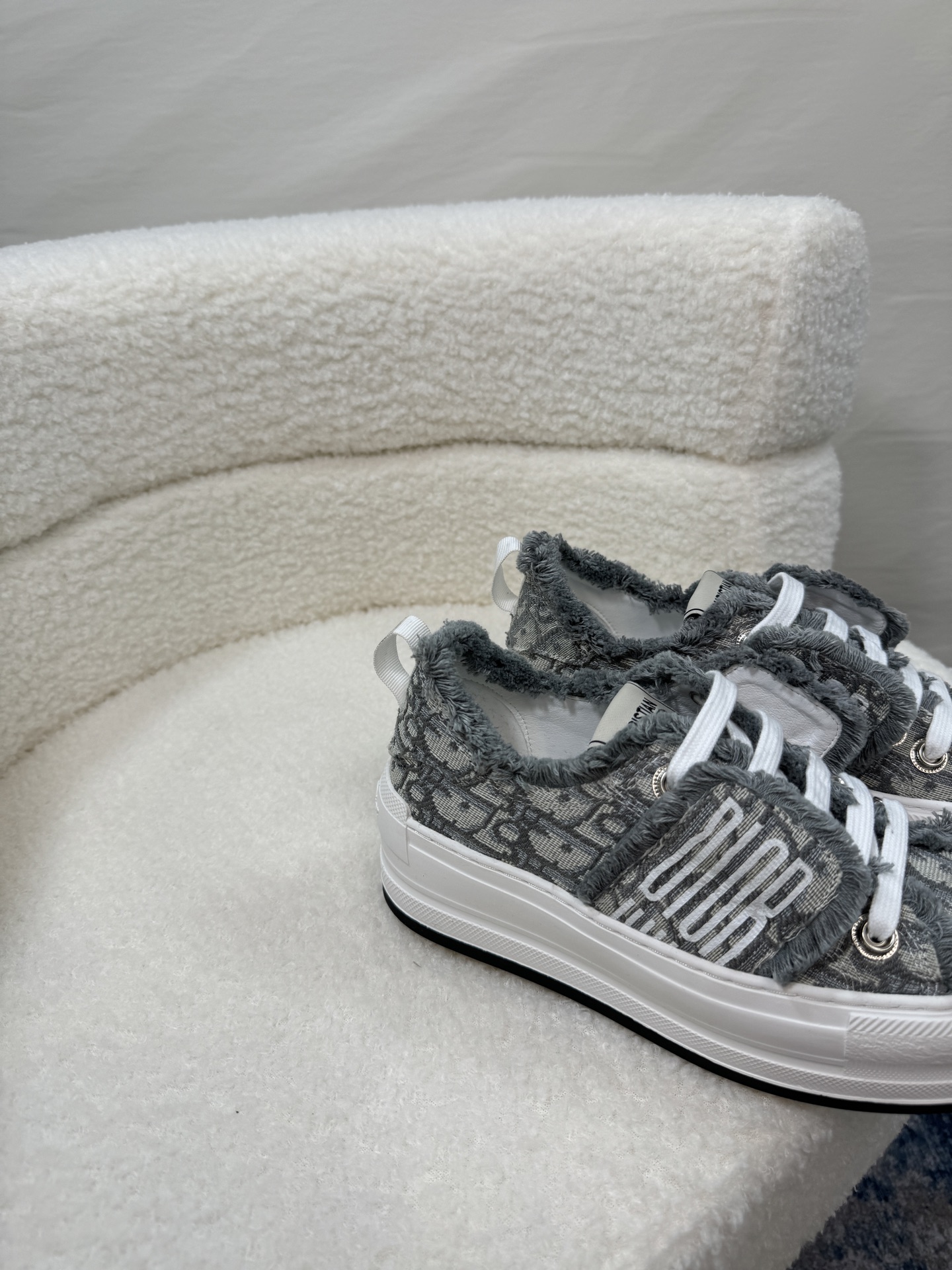 D design 2025 new tassel thick-soled sneakers