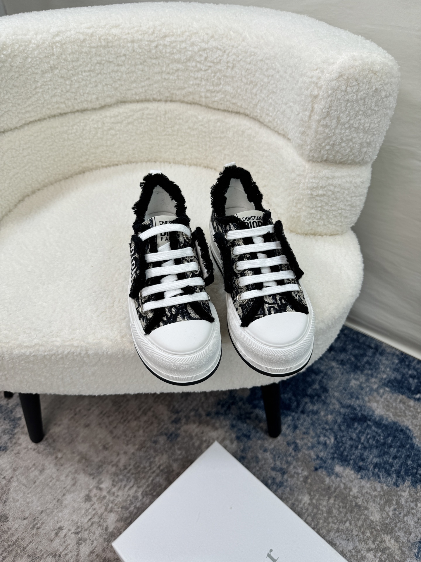 D design 2025 new tassel thick-soled sneakers