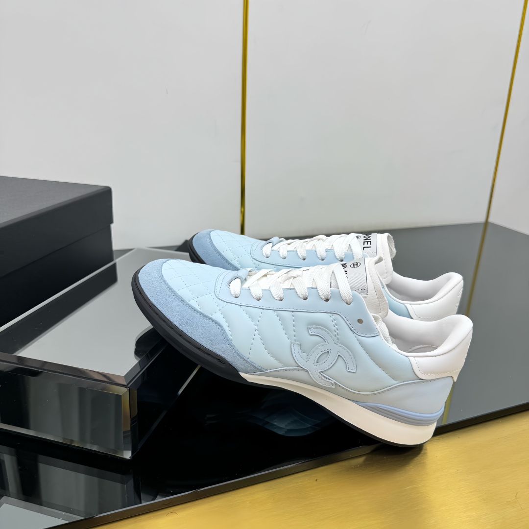 C design casual sneakers