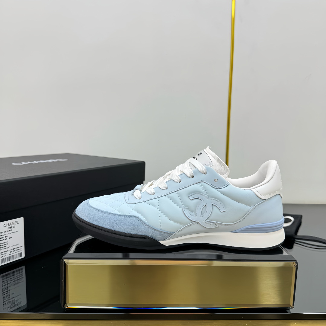 C design casual sneakers