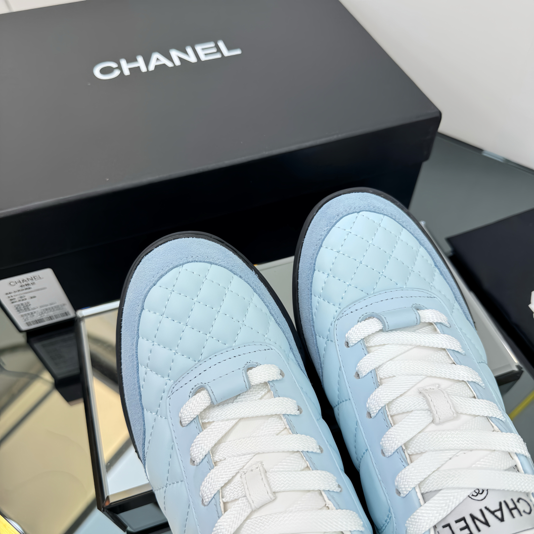 C design casual sneakers