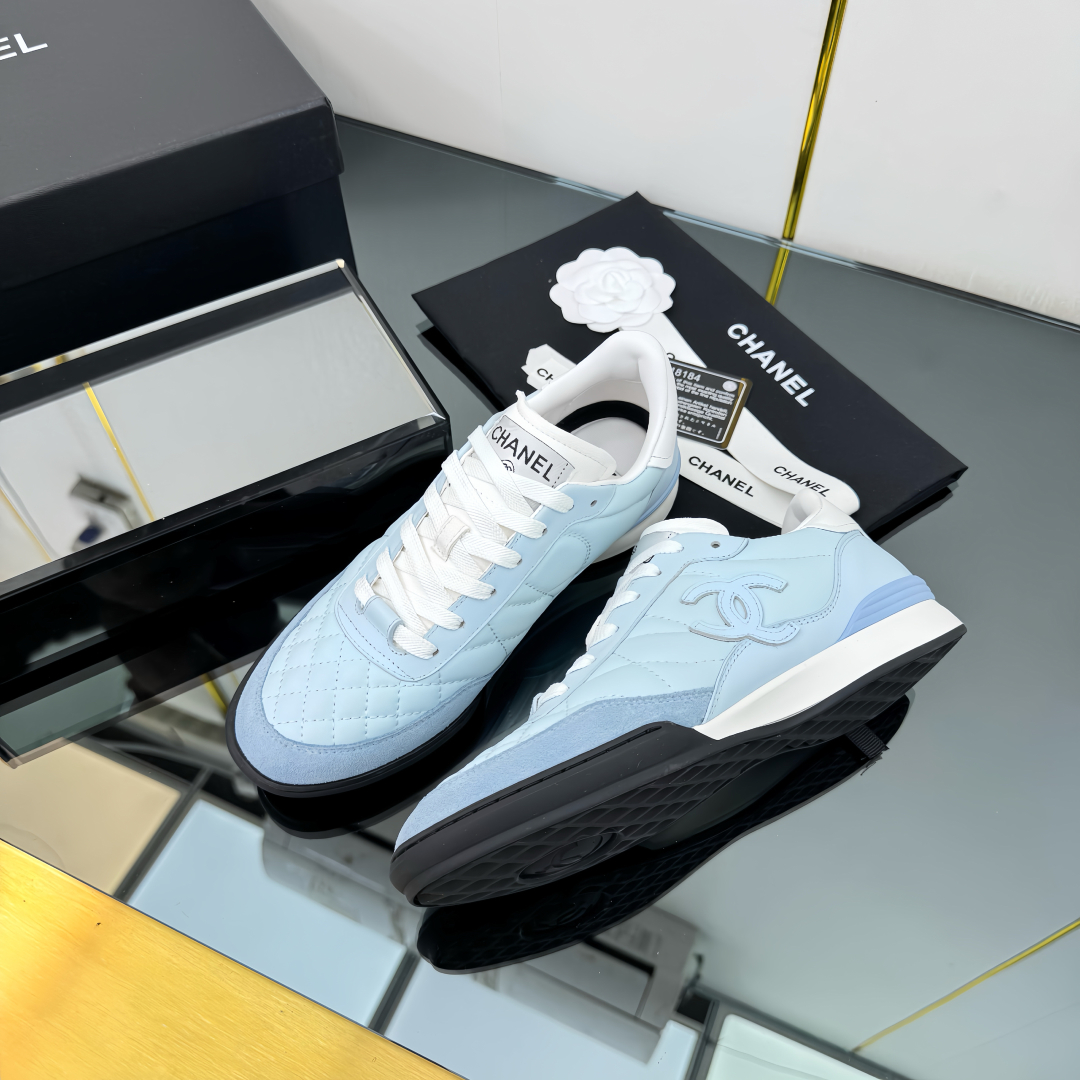 C design casual sneakers