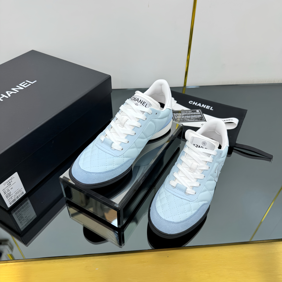 C design casual sneakers