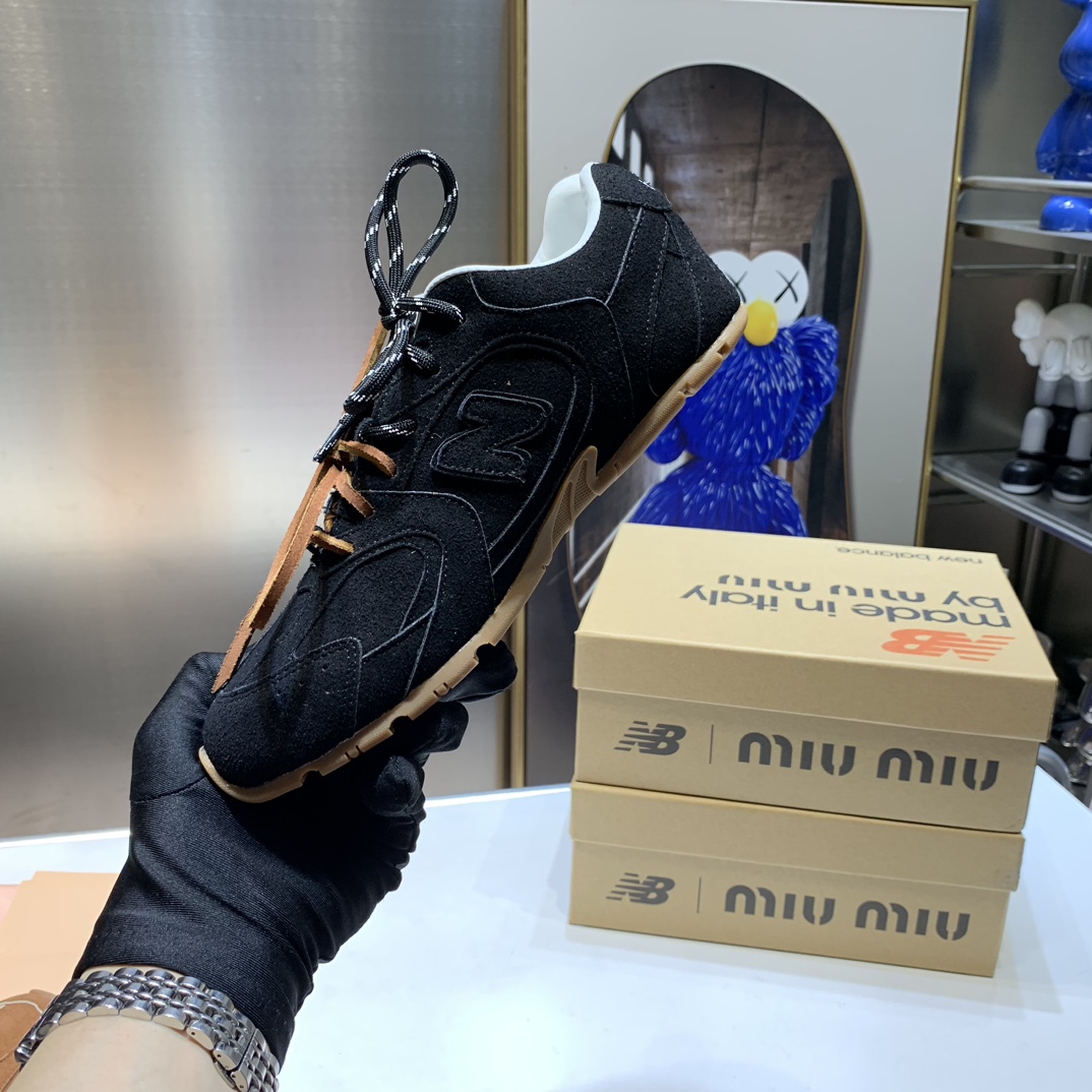 M Design G027 co-branded sneakers