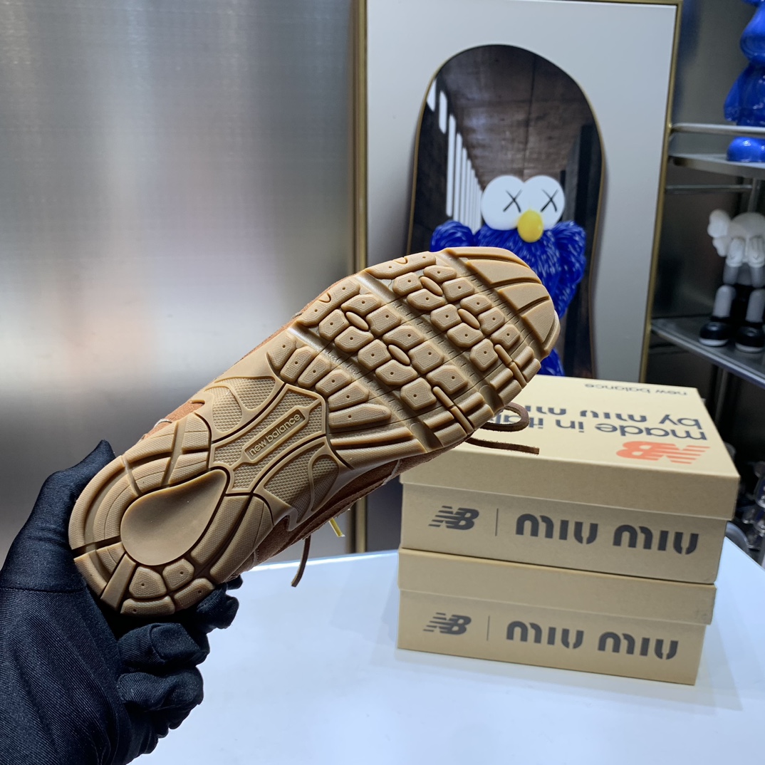 M Design G027 co-branded sneakers