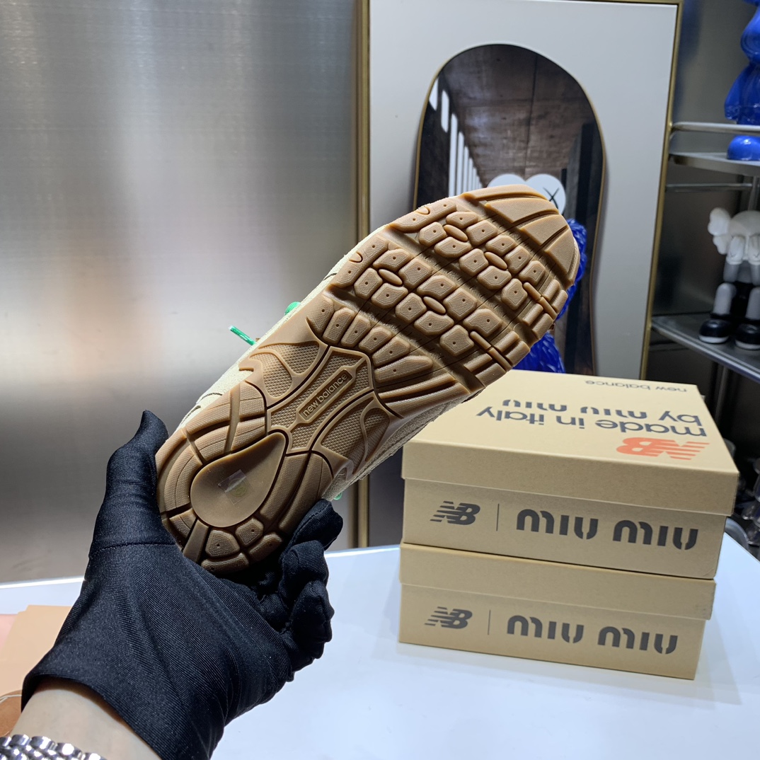 M Design G027 co-branded sneakers