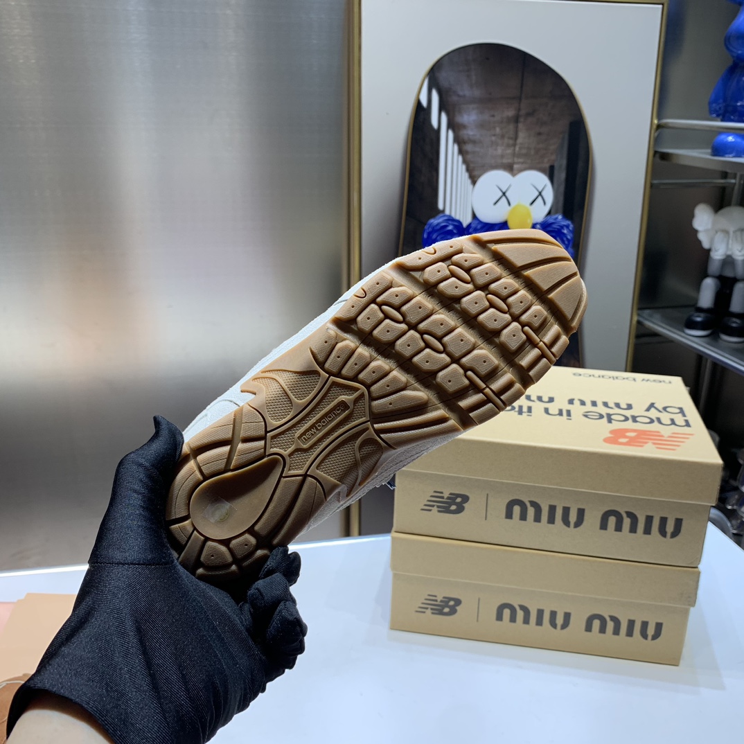 M Design G027 co-branded sneakers