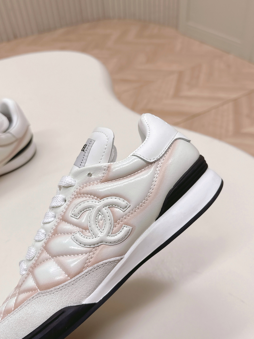 C Design's new Chanel-style suede round-toe diamond-patterned platform sneakers