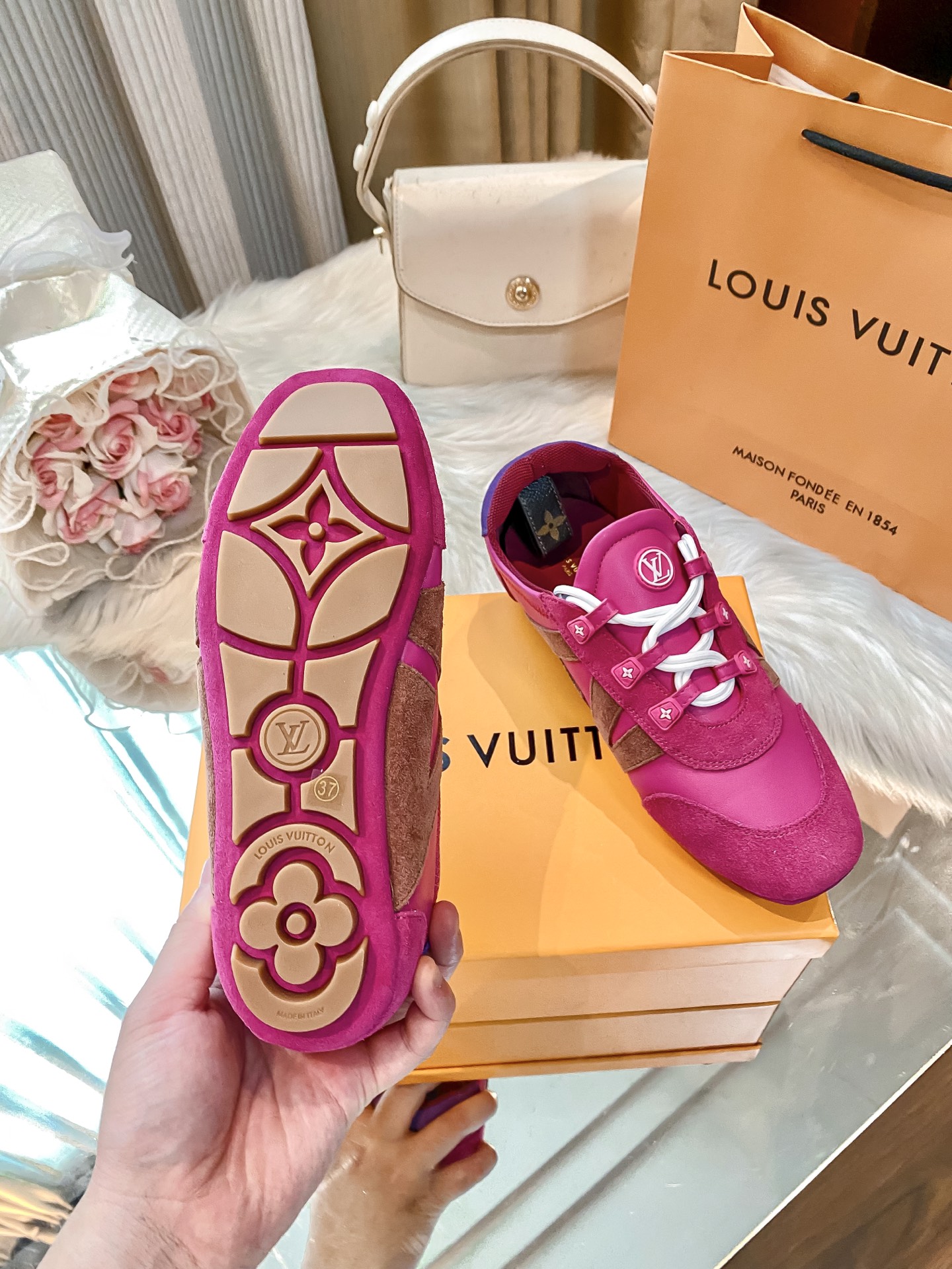 L design casual sneakers