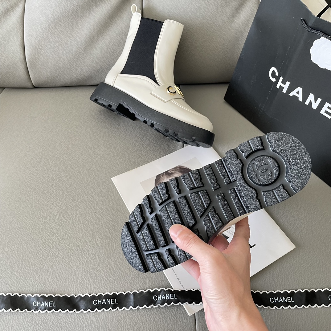 C design new letter buckle short boots