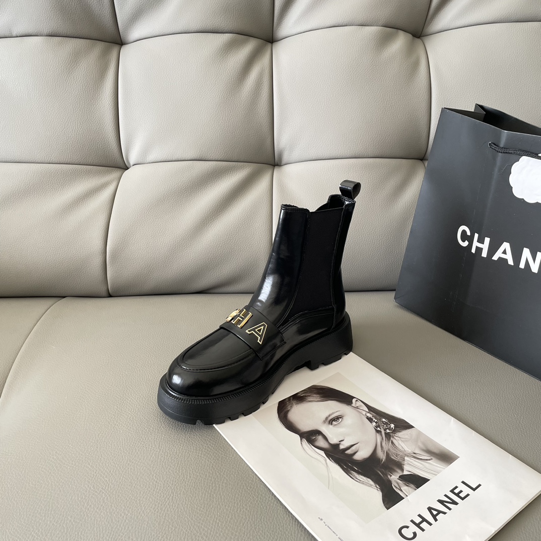 C design new letter buckle short boots