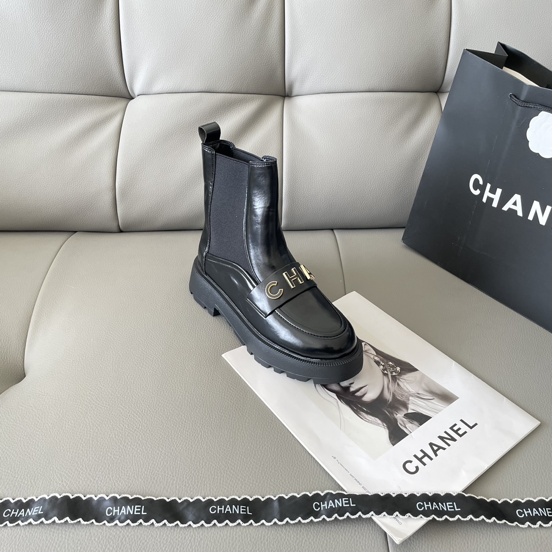 C design new letter buckle short boots